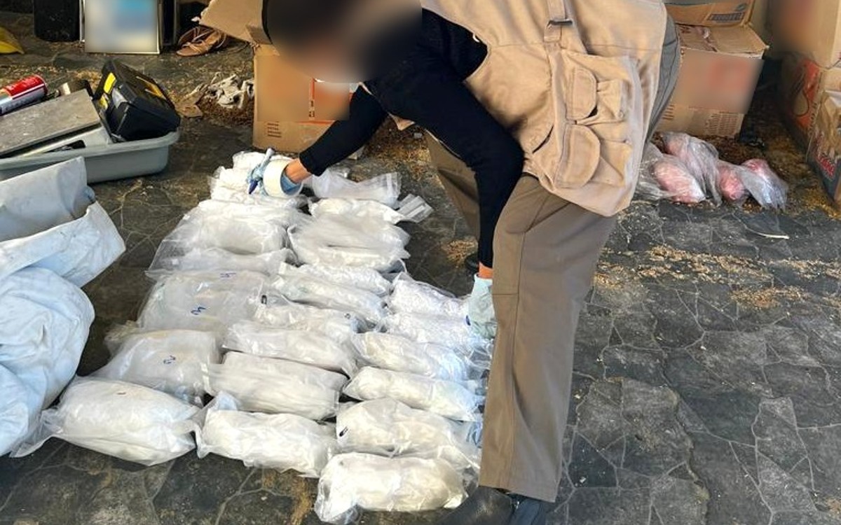 Aseguran casi media tonelada de metanfetamina y armamento en Tijuana