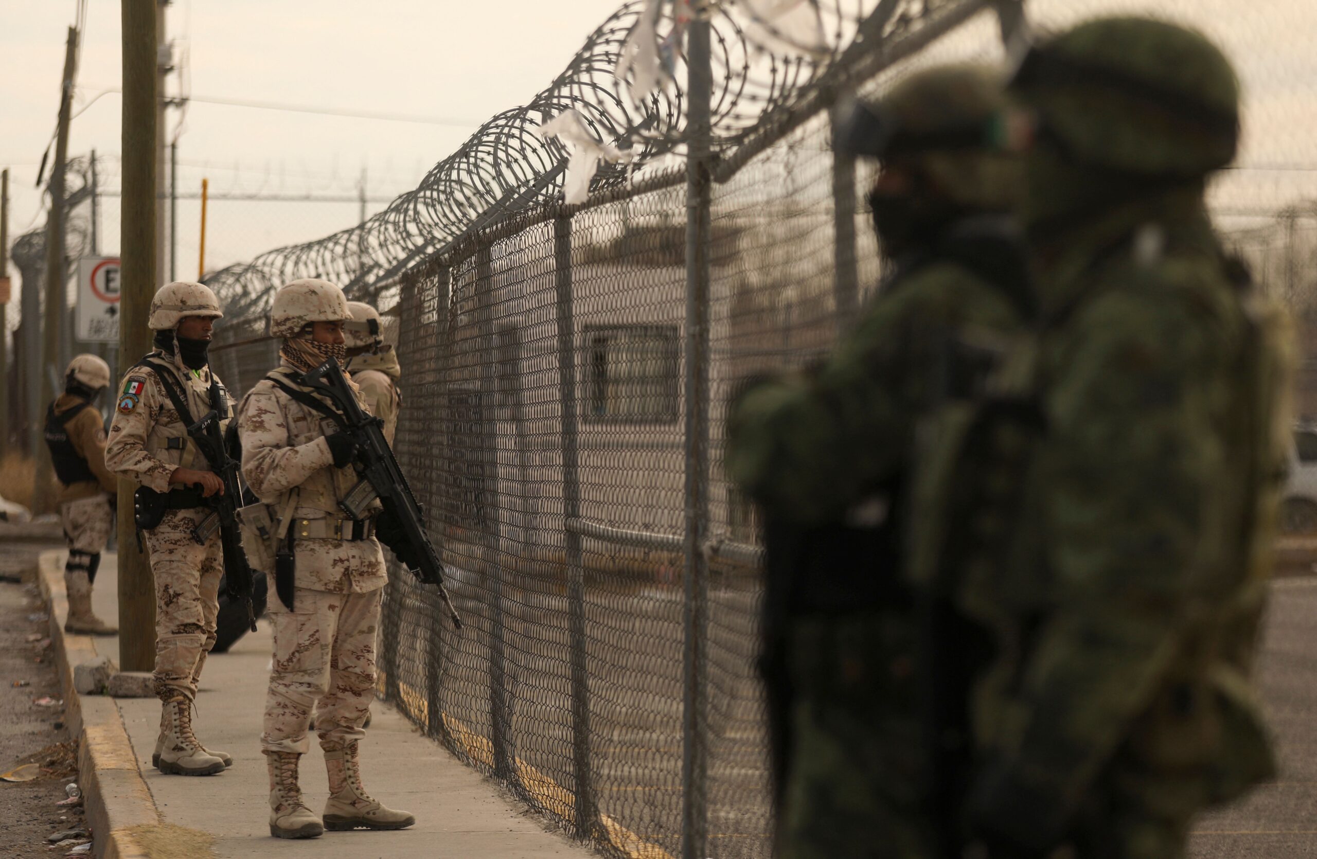 Ataque en una cárcel fronteriza de México deja 14 muertos, entre ellos 10 guardias