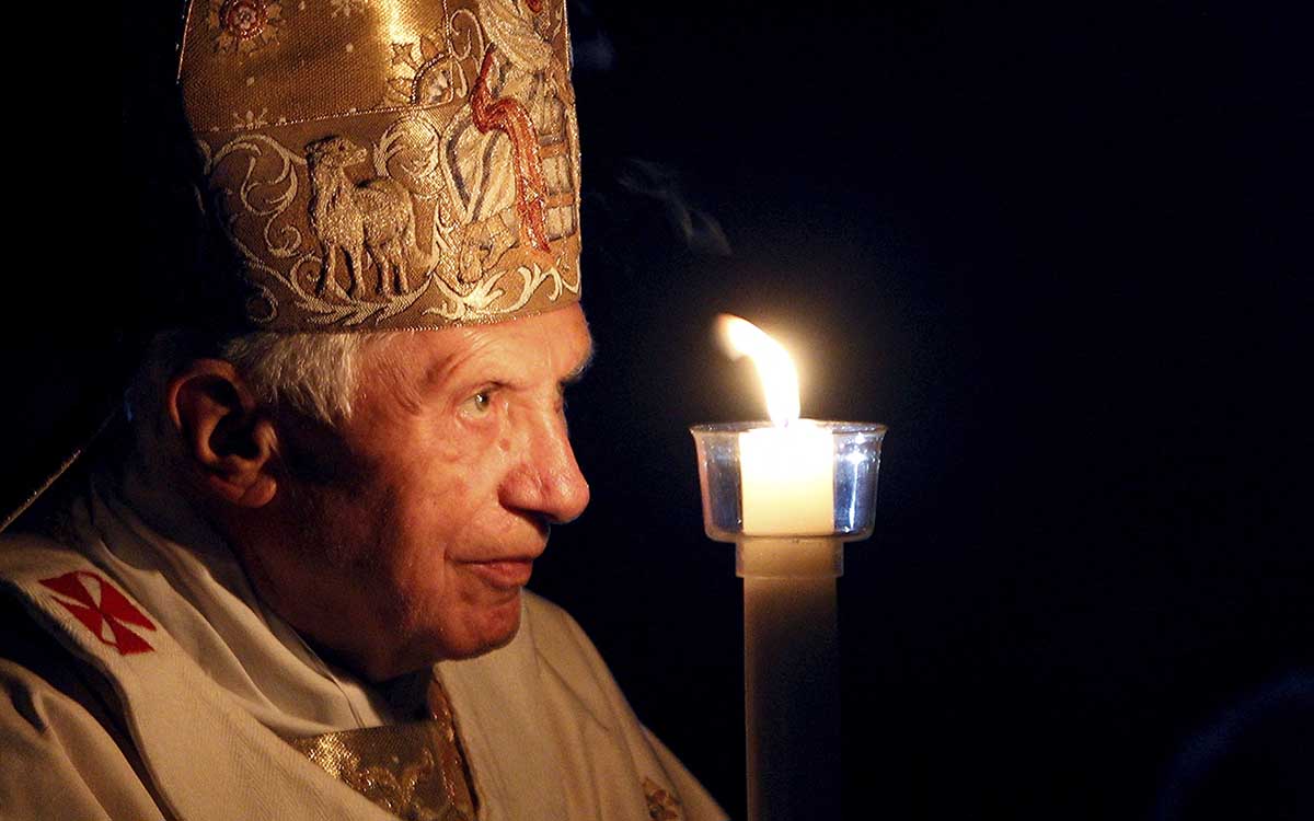 Benedicto XVI pidió perdón en su testamento
