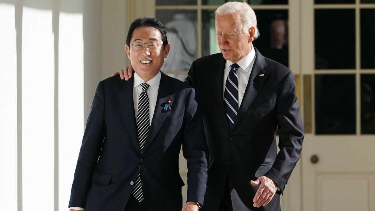Biden y Kishida impulsan un mayor papel militar de Japón en Asia para hacer frente a China