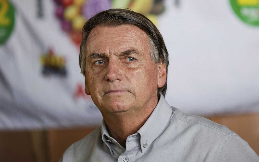 Bolsonaro pide un visado de turista para seguir en EU