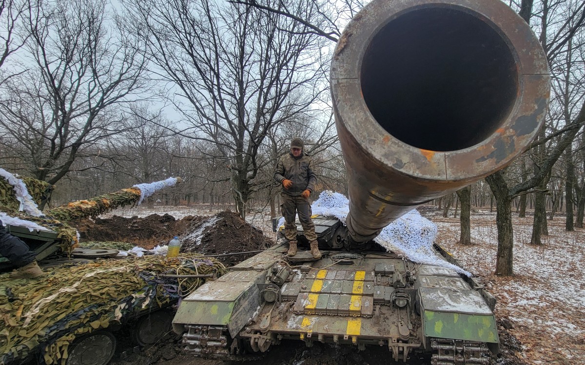 Borrell anima a miembros de la UE a enviar tanques a Ucrania