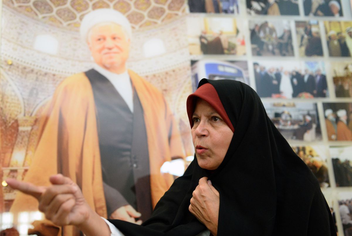 Condenada a cinco años de prisión una hija reformista del expresidente iraní Rafsanyani