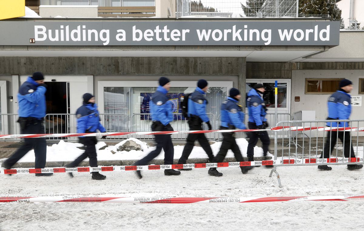 Davos se asoma al horizonte de un mundo fragmentado tras la pandemia y la invasión de Ucrania