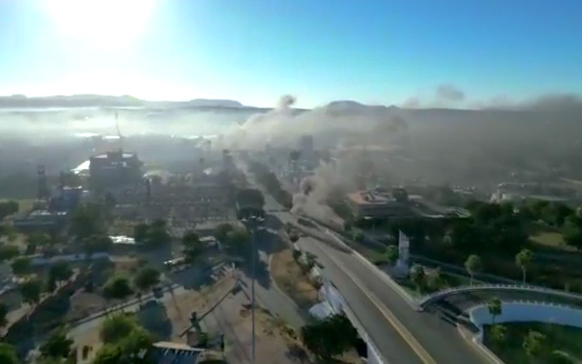 Dron capta devastación de narcobloqueos en Culiacán | Video