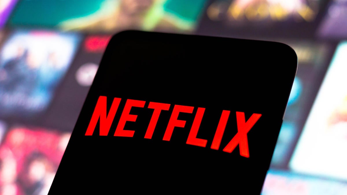 El CEO de Netflix hace una declaración controvertida sobre programas populares que fueron cancelados