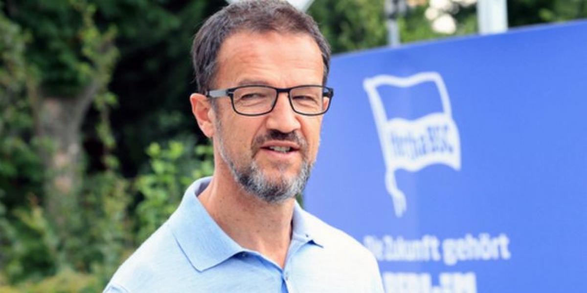 El Hertha destituye al director deportivo tras perder el derbi de Berlín