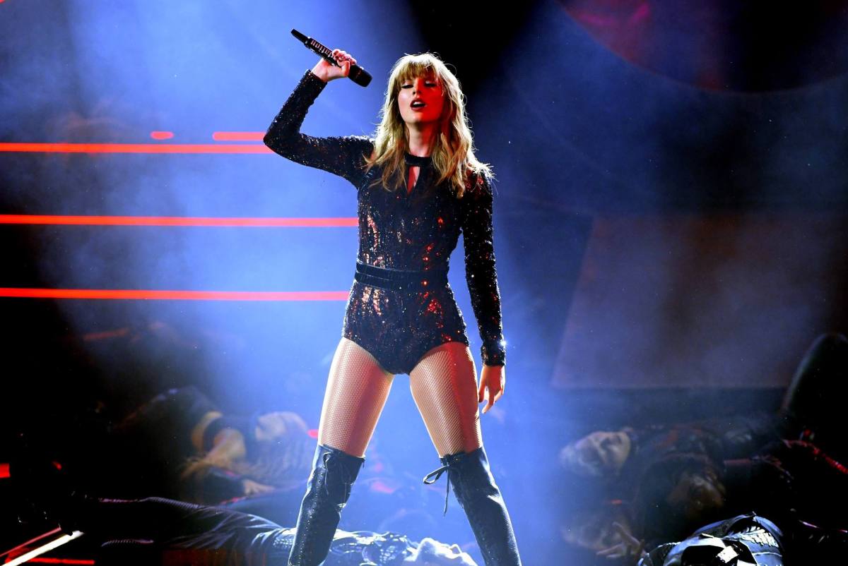 El Senado cuestiona al presidente de Live Nation en medio de la debacle de venta de entradas de Taylor Swift