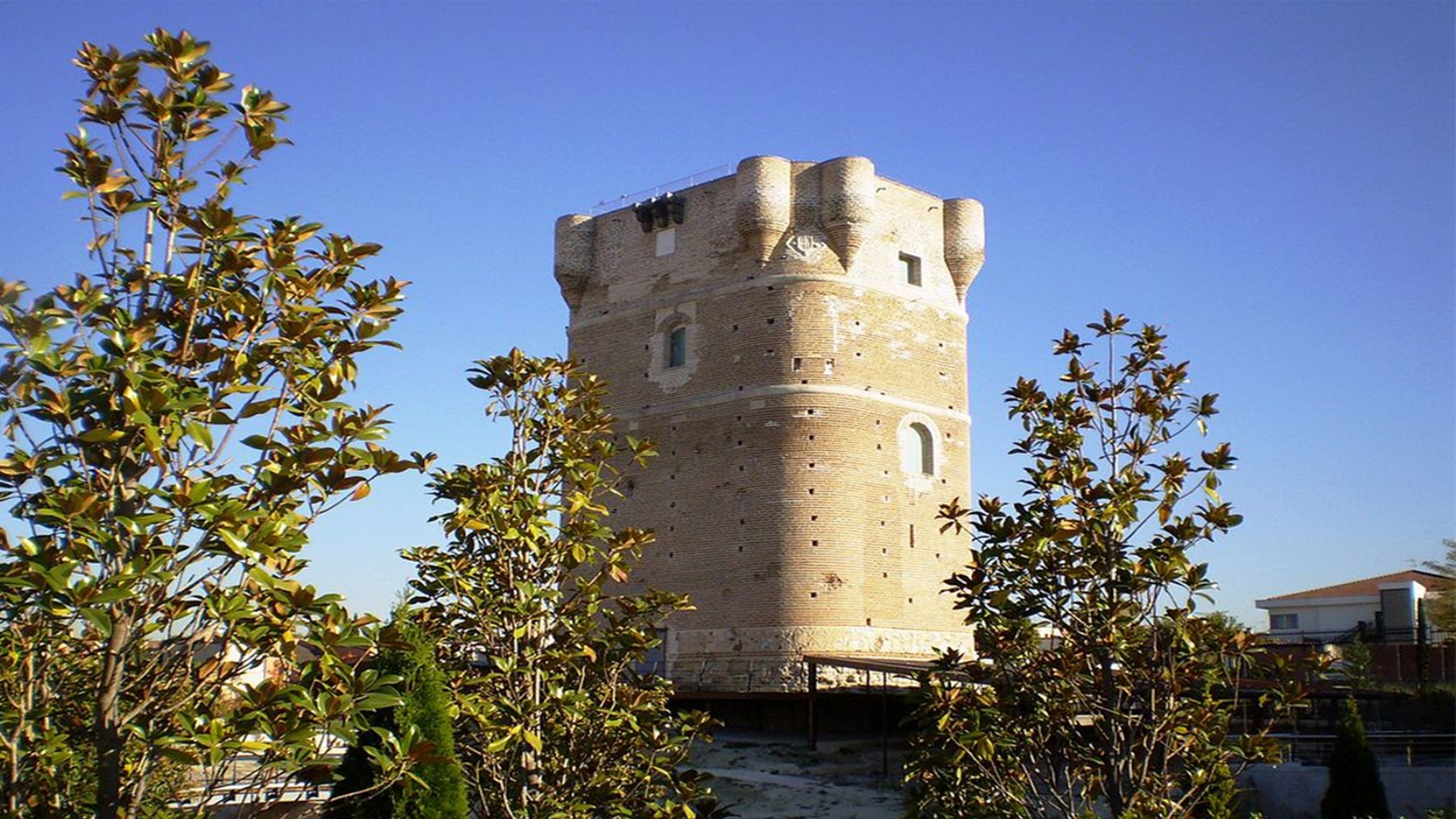 El castillo digno de aparecer en una película Disney está muy cerca de Madrid