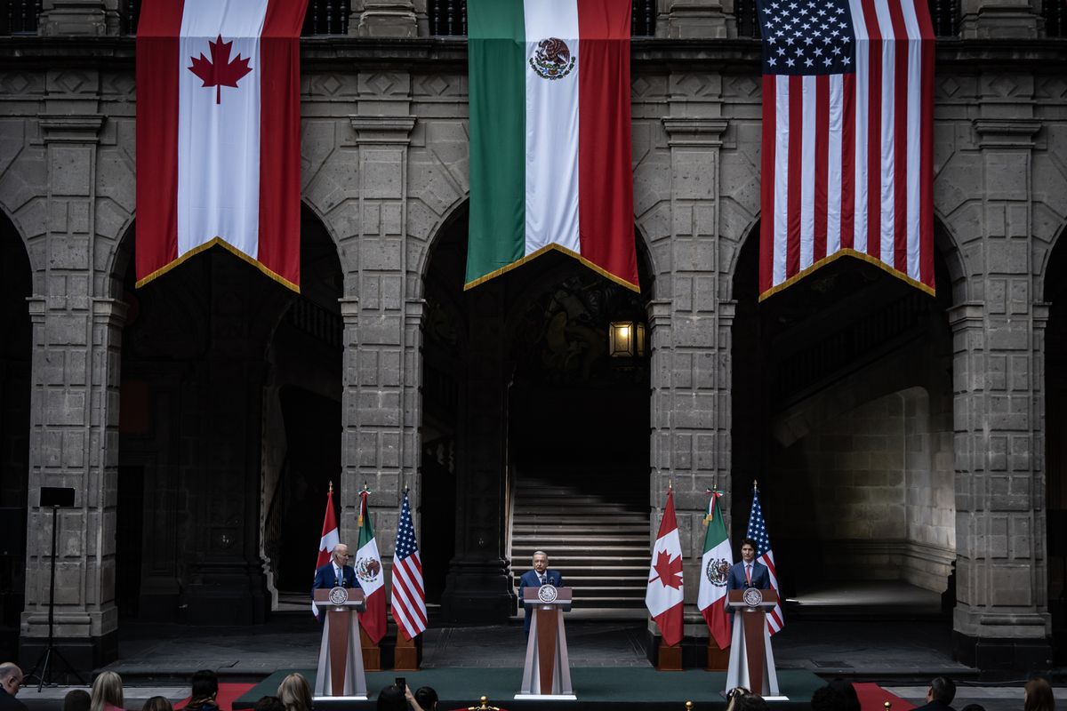 El día que México hizo a esperar media hora de pie a EE UU y Canadá