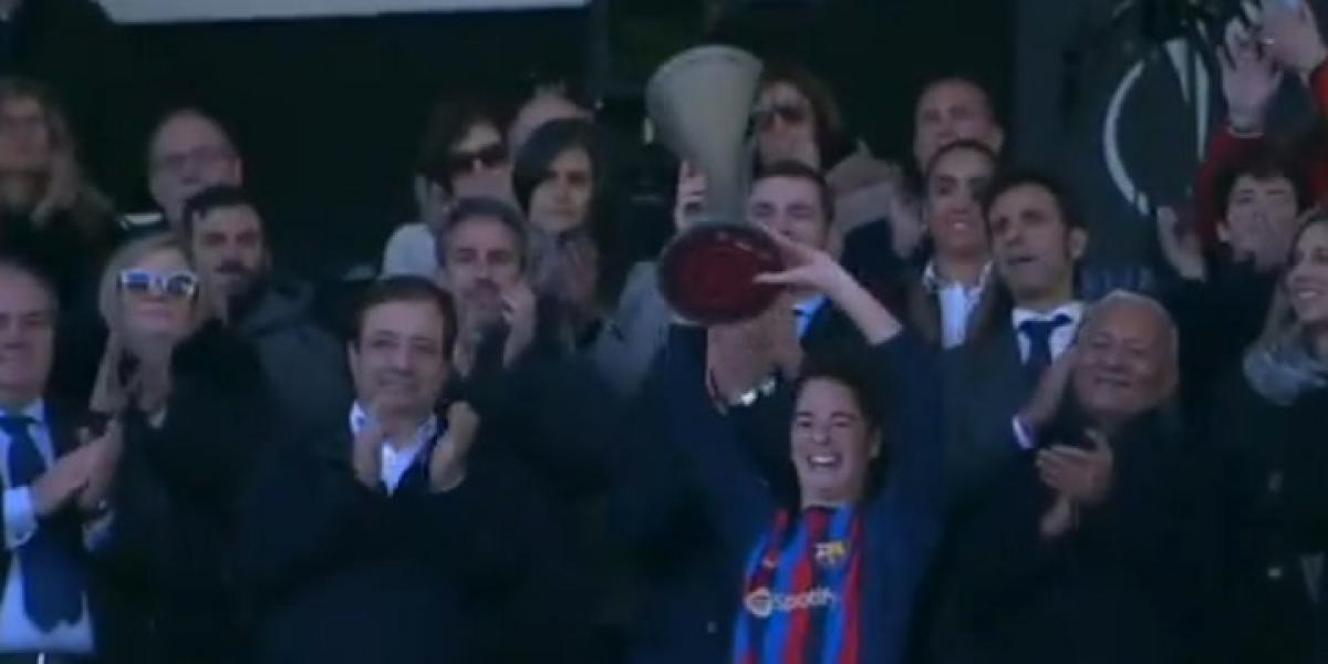 El insólito gesto de la peña del Real Madrid femenino al Barça