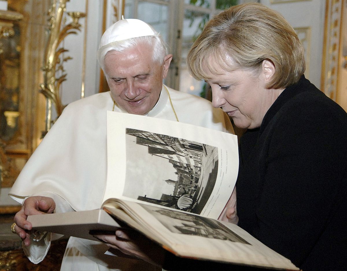 El legado de claroscuros del primer Papa alemán