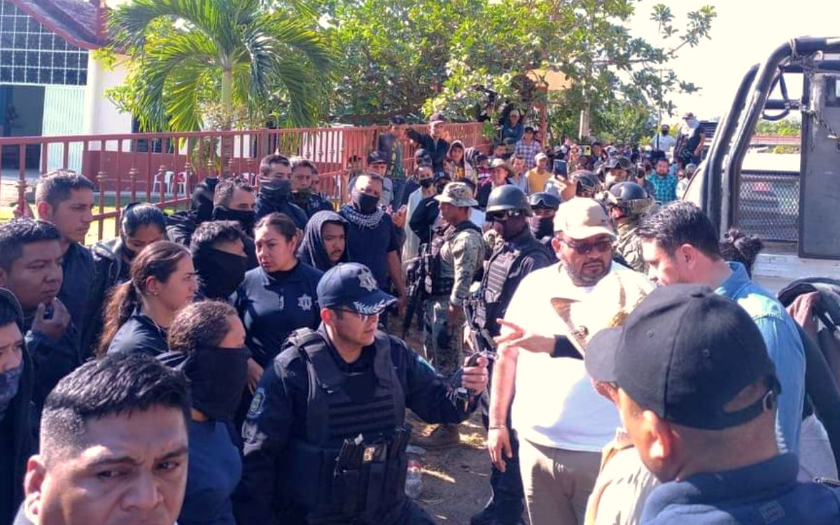 Enfrentamiento entre policías y civiles deja 5 muertos en Guerrero