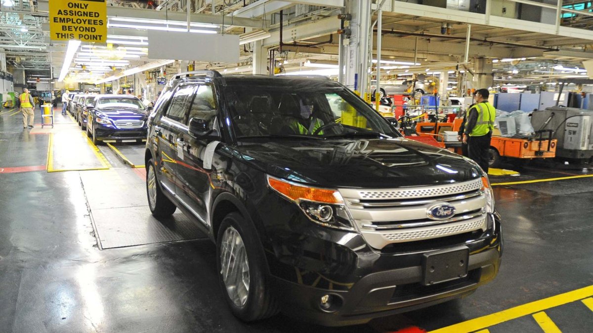 Ford llama a revisión 462,000 vehículos por un defecto en su cámara 360º