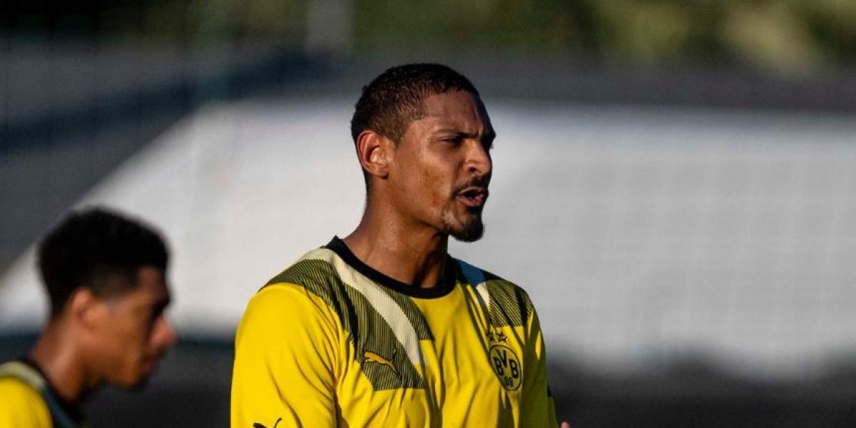 Haller sigue siendo un 'killer': 'Hat trick' en el 'set' del Dortmund contra el Basilea (6-0)