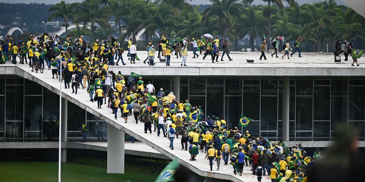 La CBF condena el asalto de los seguidores de Bolsonaro a las instituciones