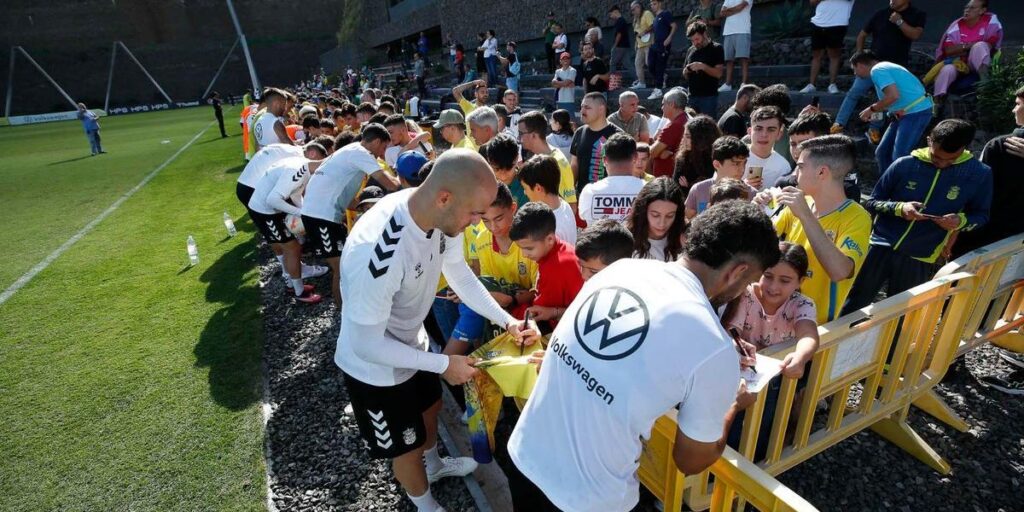 La afición lo tiene claro: "A los Reyes Magos le pedimos el ascenso de Las Palmas"