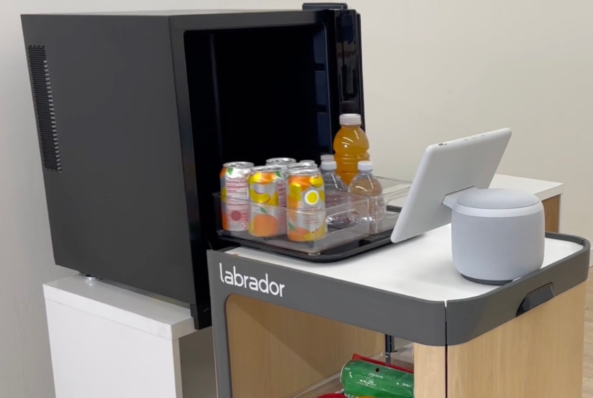 Labrador aprovecha el Echo Show para ampliar la funcionalidad de su robot de cuidado de ancianos
