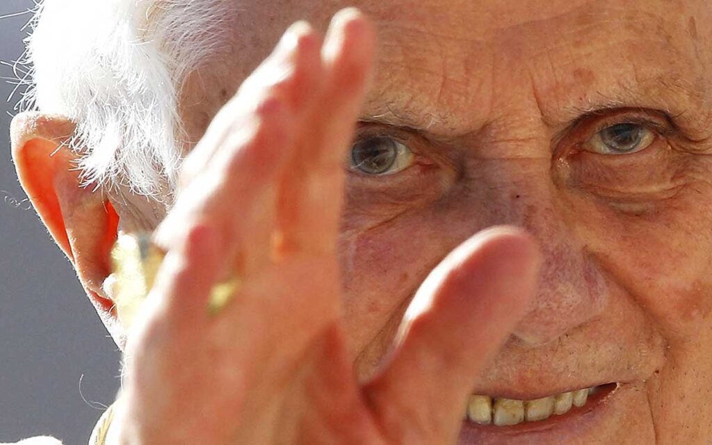 Las memorias del secretario de Benedicto XVI sacuden al Vaticano