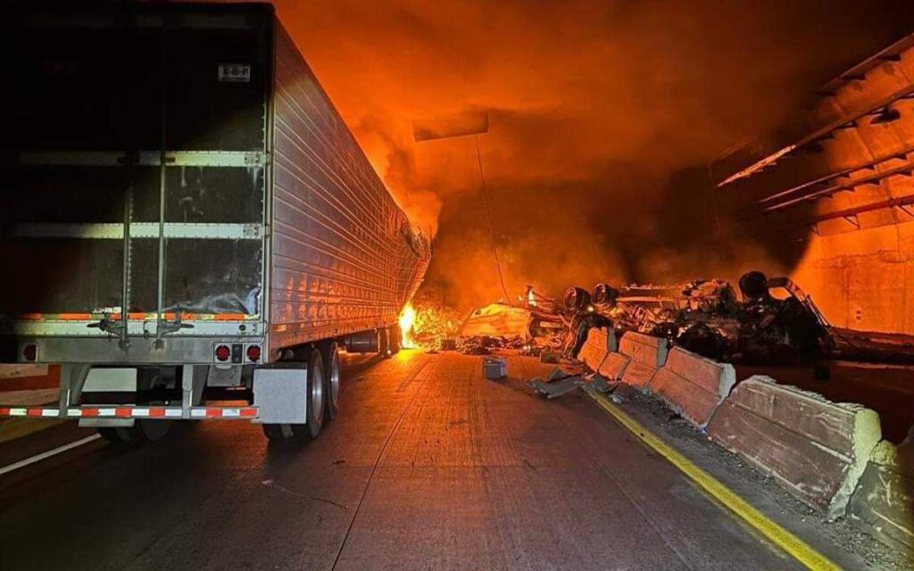 Mantienen cierres parciales por accidente en autopista Durango-Mazatlán