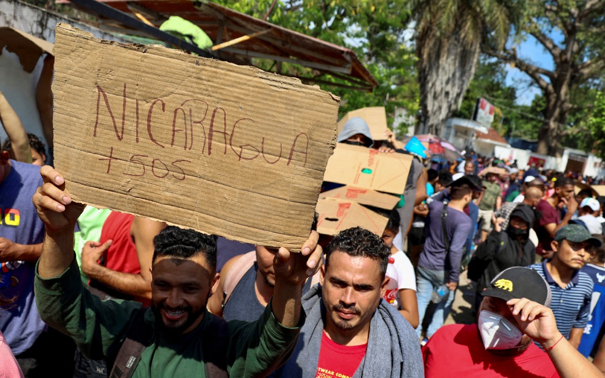 México admitirá 30,000 migrantes al mes deportados de EU: Biden