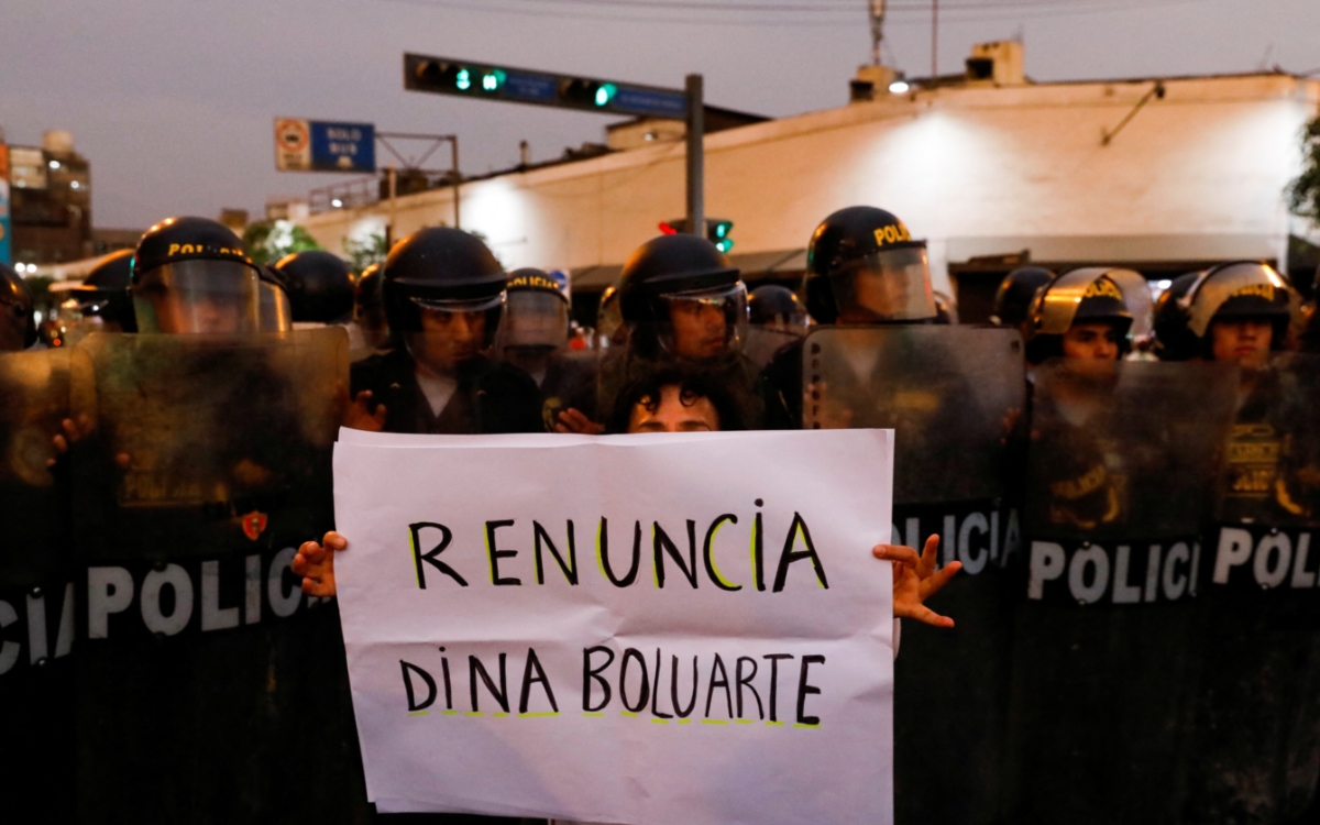 Miles van a las calles y exigen renuncia de Dina Boluarte en Perú