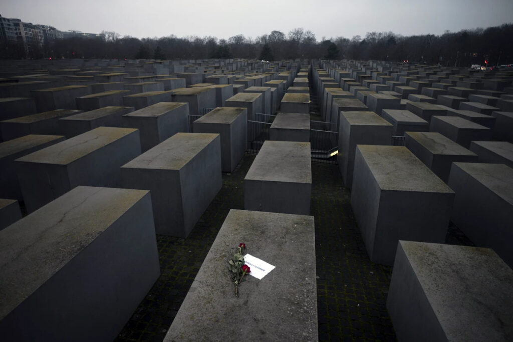 'No olvidamos ni perdonamos'; Conmemoran el Día Internacional en Memoria del Holocausto