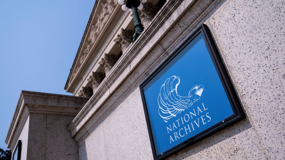 Oficina de Archivos Nacionales pide a expresidentes que revisen sus registros personales