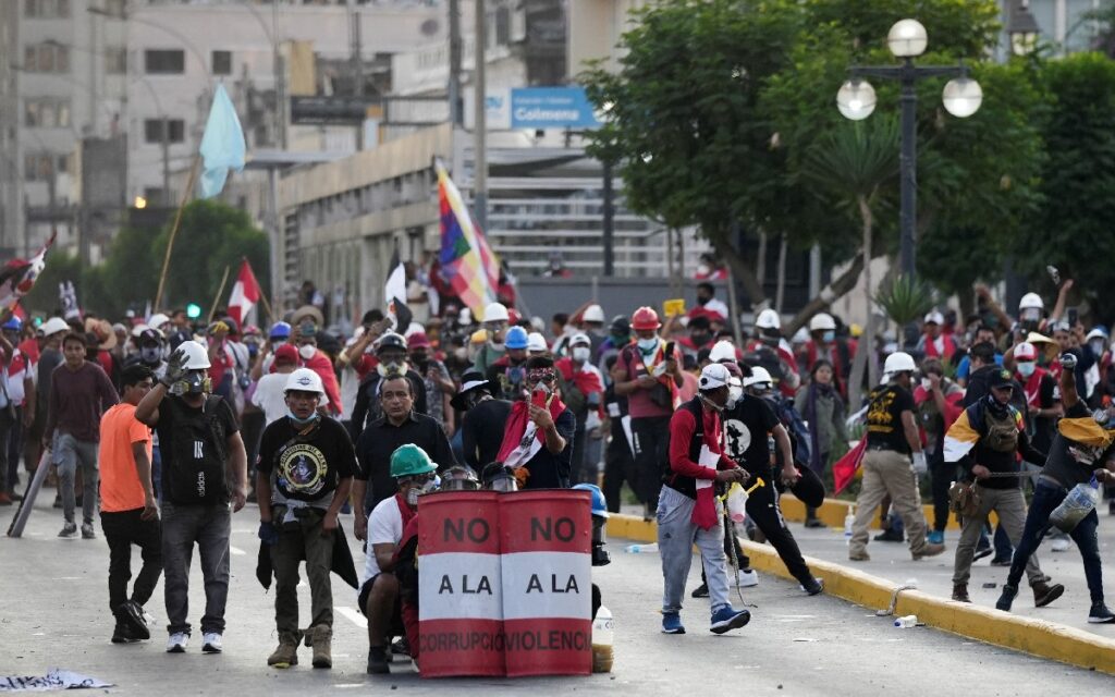 Perú promete investigar violencia policial en protestas: ONU