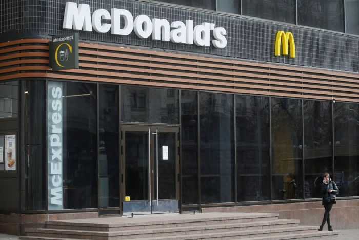 Por salida de Rusia, McDonald’s reduce 18% sus ganancias