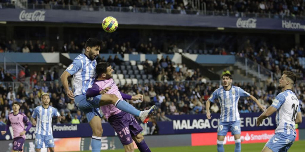 Rubén Castro rescata un punto para el Málaga en el último suspiro