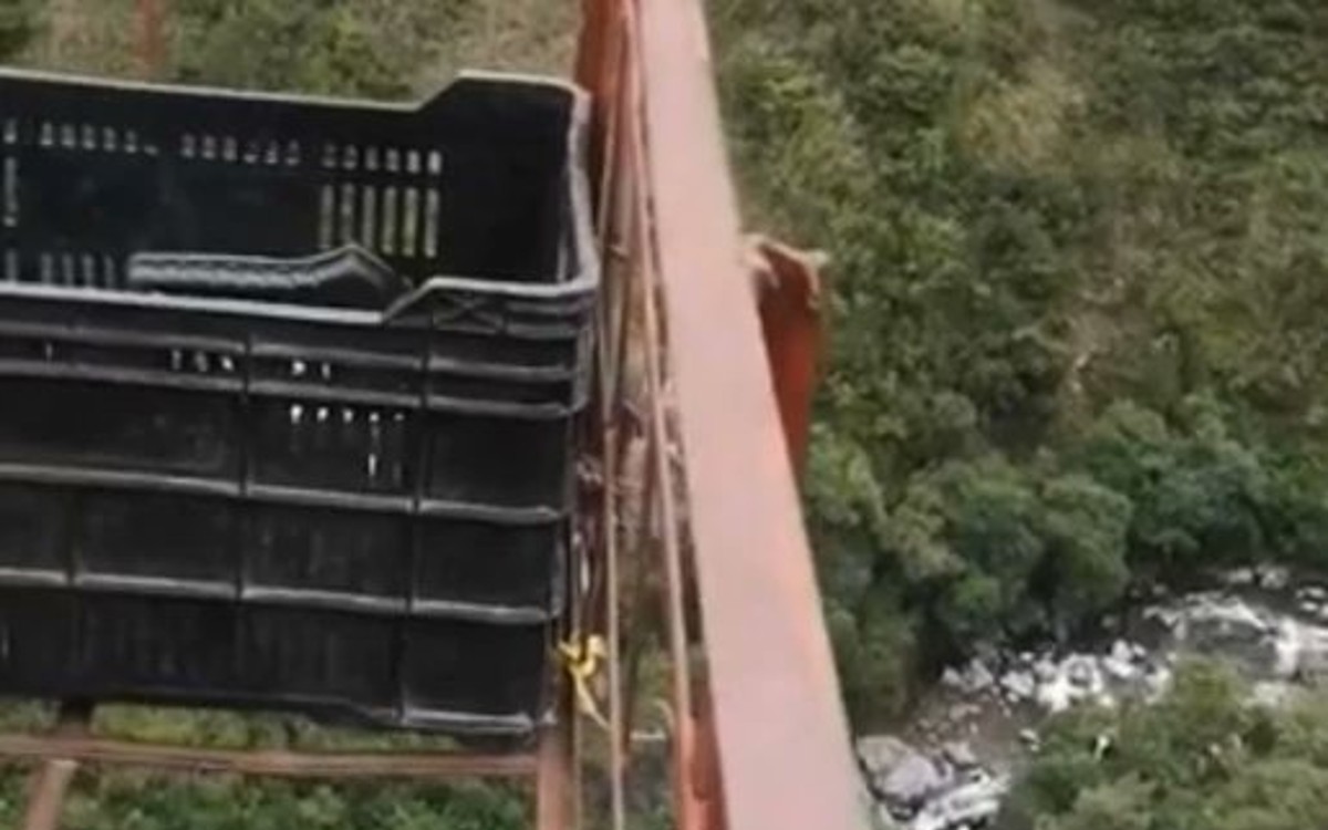 Se desploma teleférico improvisado en Colombia; mueren 4 personas | Videos