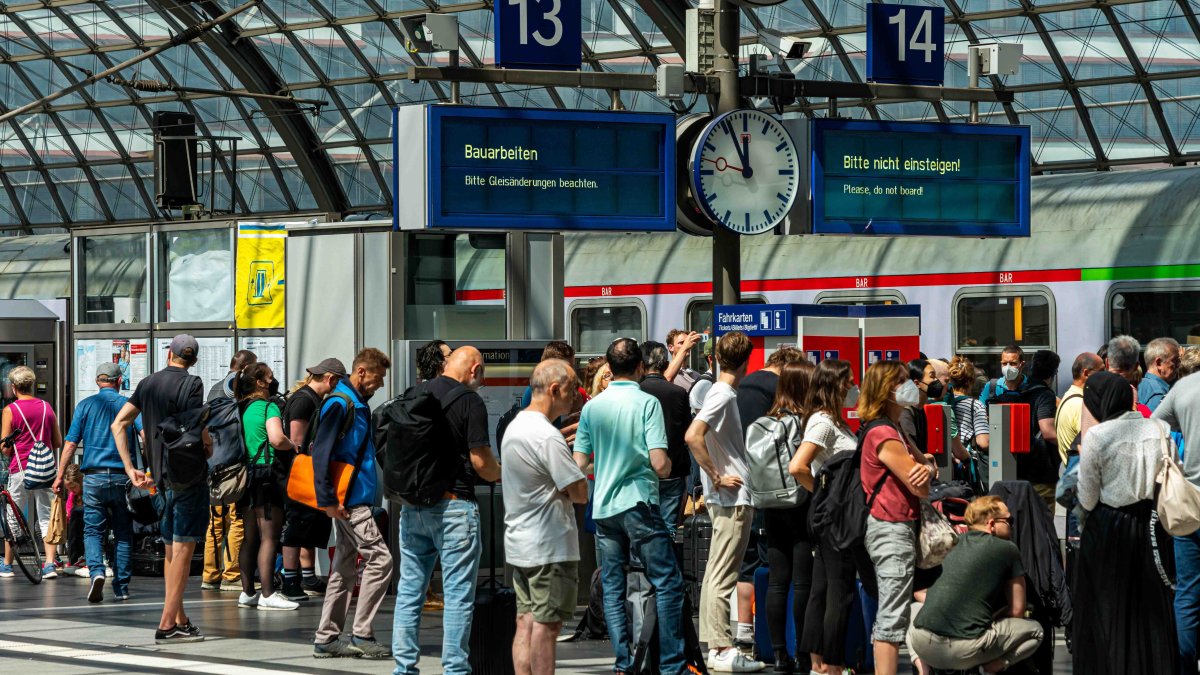 Sospechoso de apuñalar a pasajeros en tren de Alemania había sido liberado de prisión preventiva