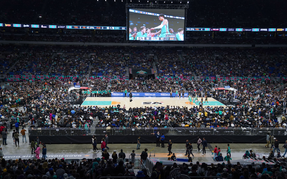 Spurs y Warriors baten récord histórico de asistencia en un partido de la NBA Tuit