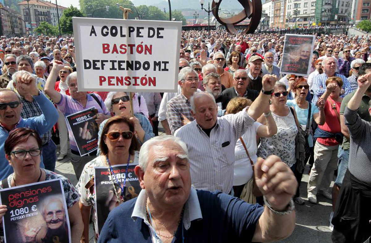 Tres reformas de pensiones sin grandes protestas en España