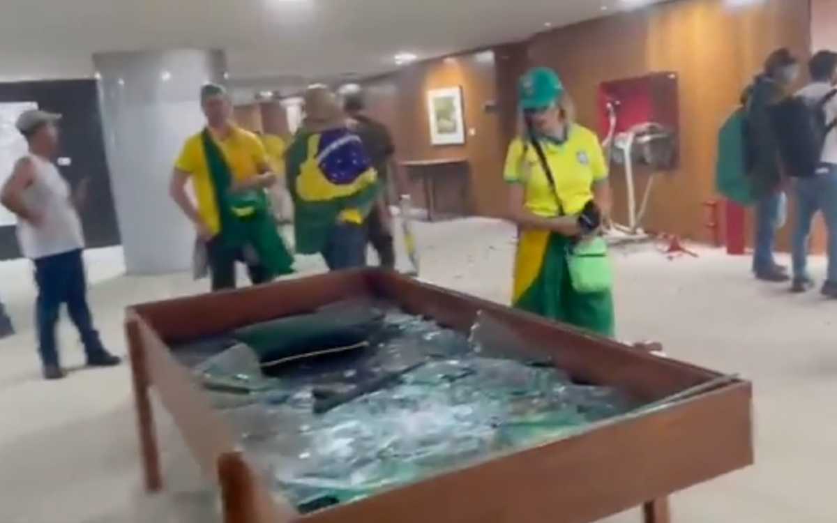 Videos: golpistas saquean sedes de los tres poderes de Brasil