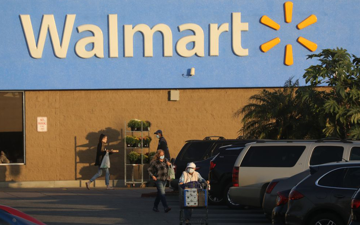 Walmart inicia amparos contra la nueva reforma antitabaco en México