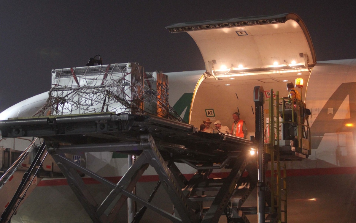 Aerolíneas acuerdan trasladar transporte de carga a AIFA