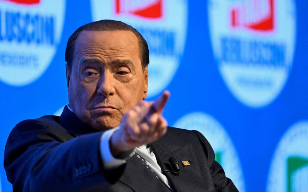 Berlusconi, absuelto de comprar a testigos de sus fiestas