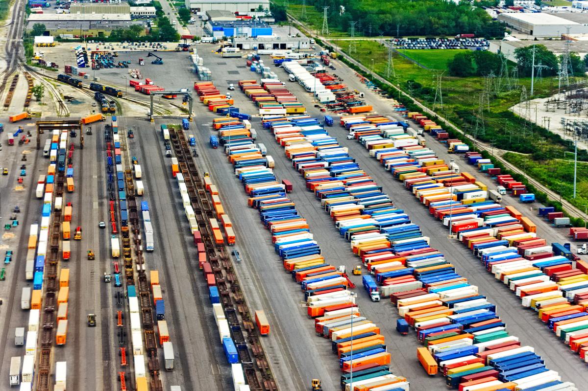 BlueCargo reduce los recargos por retrasos en la logística mediante el seguimiento de los contenedores en las terminales portuarias