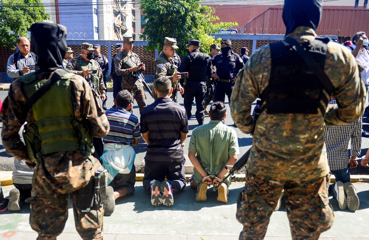 Bukele presume el “éxito de la guerra contra las pandillas”: El Salvador