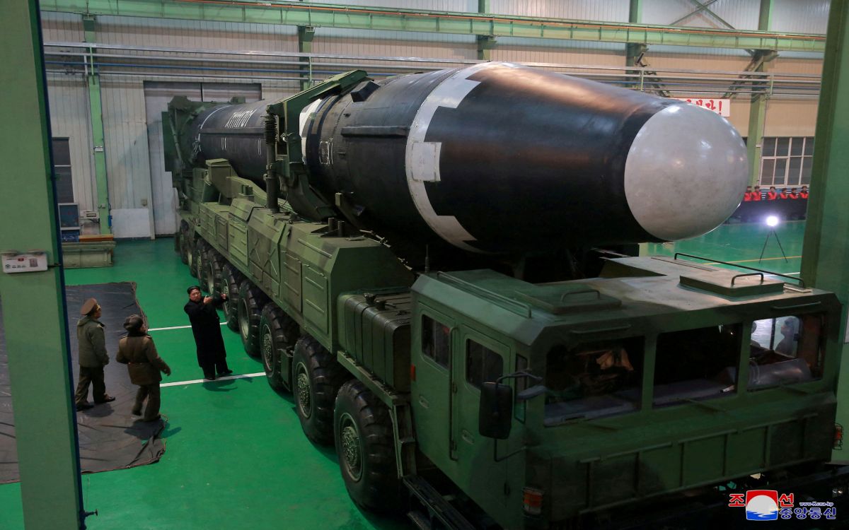 Corea del Norte vuelve a lanzar un misil balístico al mar de Japón