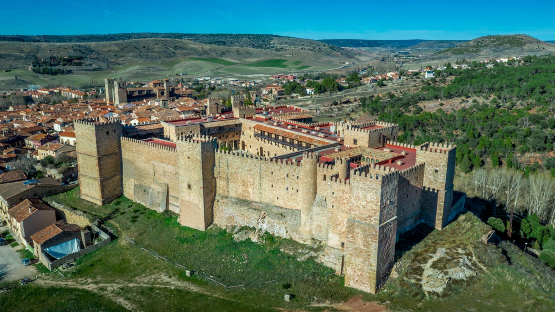 Duerme en el el castillo donde se rodó Traitors España por 100 euros