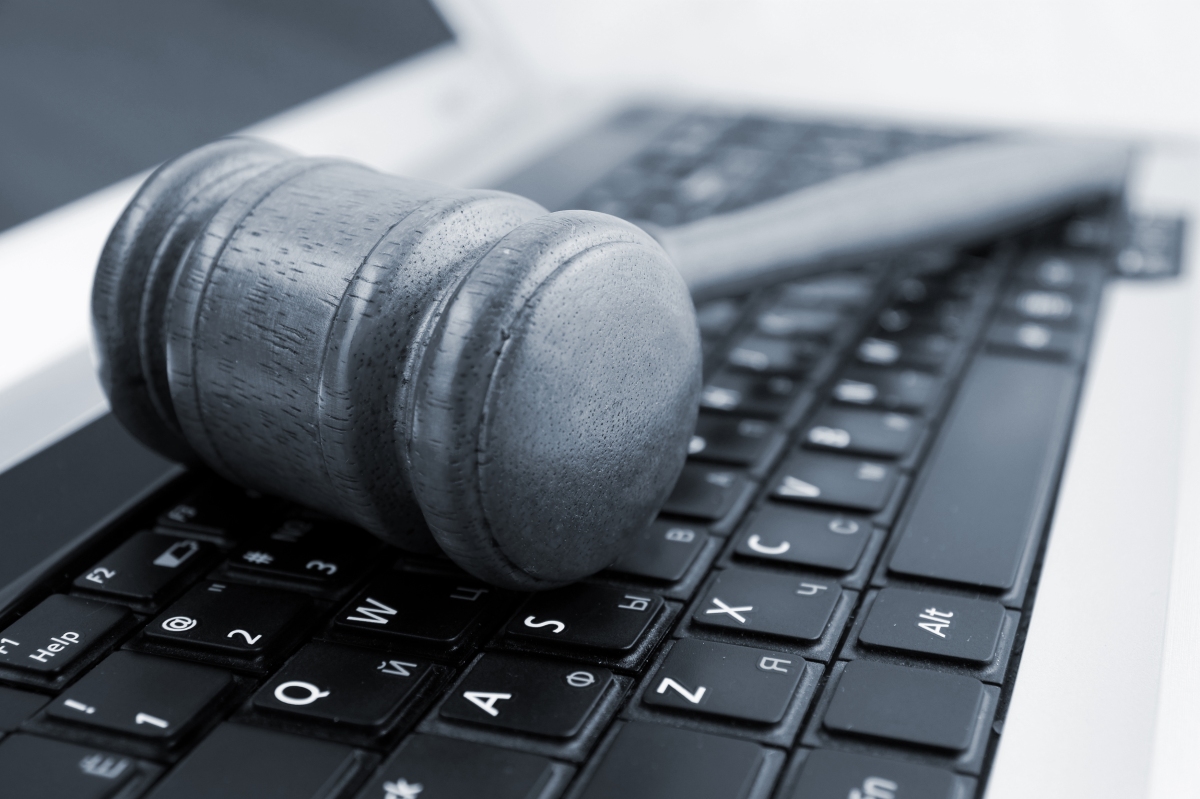 El Departamento de Justicia acusa a Google de eliminar chats en su investigación antimonopolio, similar al caso de Fortnite
