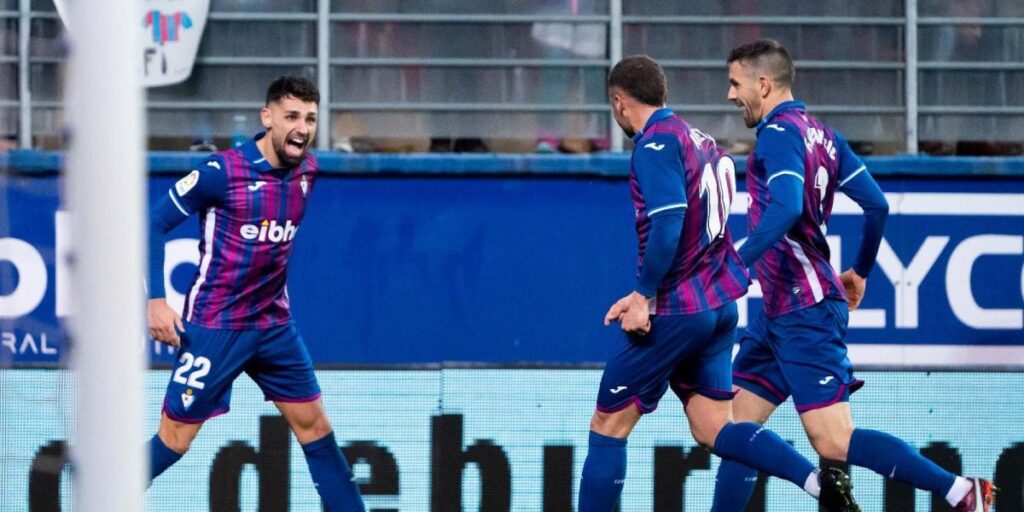 El Eibar tumba al Villarreal B y duerme en ascenso directo