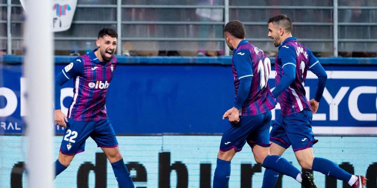 El Eibar tumba al Villarreal B y duerme en ascenso directo