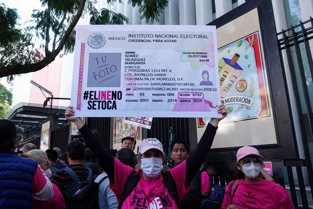 El INE impugna ante la Suprema Corte el “plan B” de la reforma electoral de López Obrador