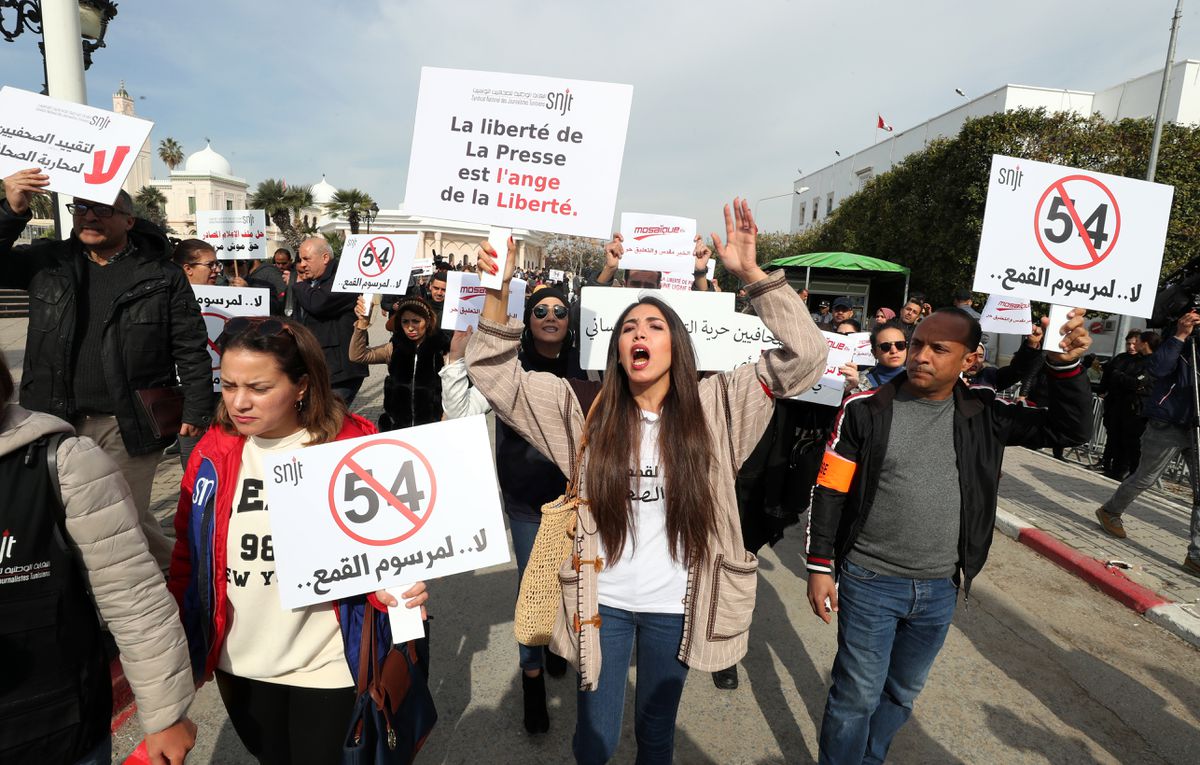 El presidente de Túnez responde al boicot en las urnas con una oleada de detenciones