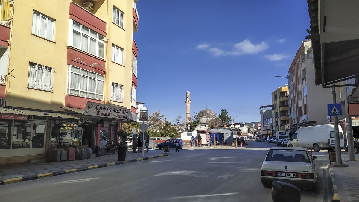 Erzin, donde el respeto a las normas de edificación marcó la diferencia entre la vida y la muerte en el seísmo de Turquía