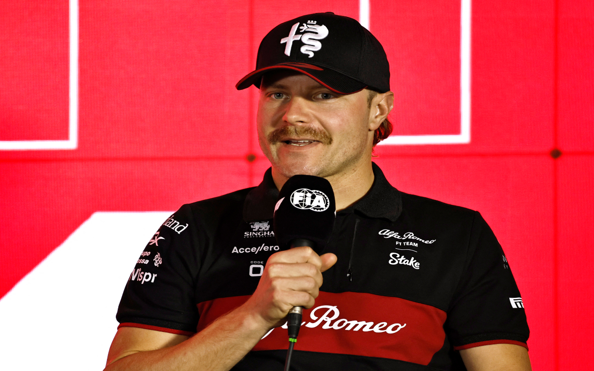 F1: Está Valtteri Bottas tan orgulloso de su bigote que lo lleva en el casco | Video